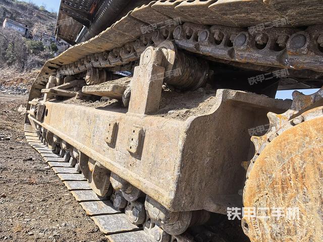 左側(cè)履帶整體?(行走機(jī)構(gòu)) 左側(cè)履帶整體?(行走機(jī)構(gòu))