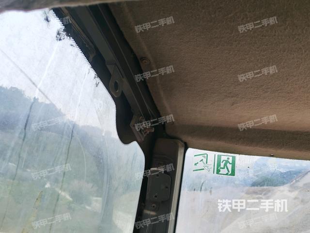 駕駛室左后45度(駕駛室部分) 駕駛室左后45度(駕駛室部分)