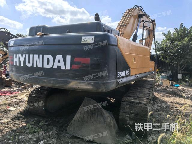 右后45(整機(jī)外觀) 右后45(整機(jī)外觀)