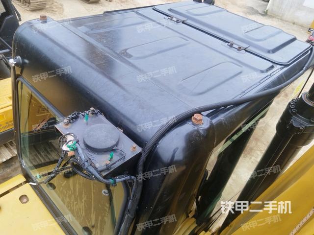 駕駛室頂部(整機外觀) 駕駛室頂部(整機外觀)