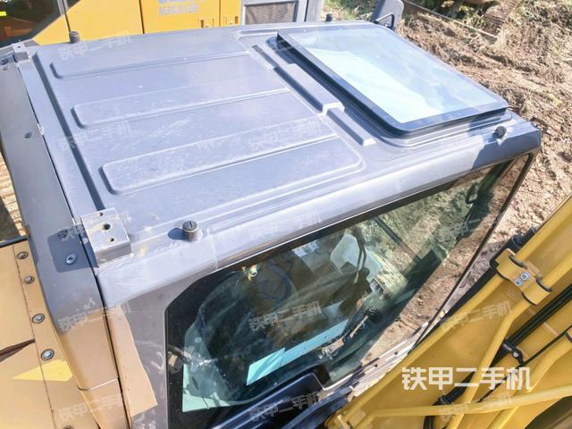 駕駛室頂部俯視(上車部件) 駕駛室頂部俯視(上車部件)