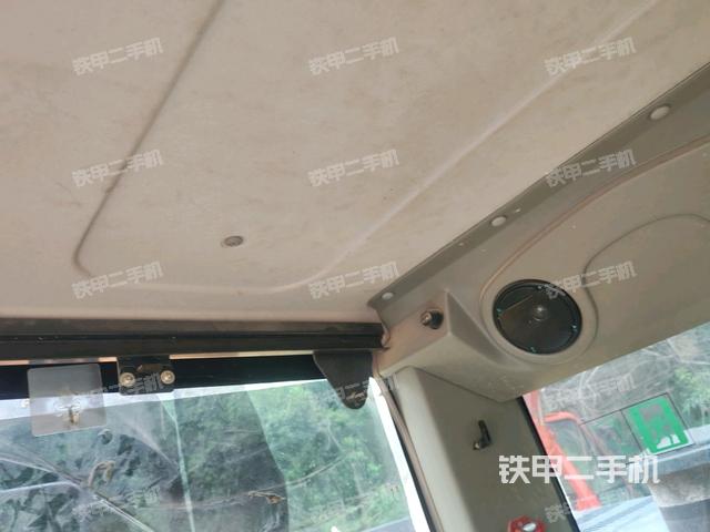 駕駛室左前45度(駕駛室部分) 駕駛室左前45度(駕駛室部分)