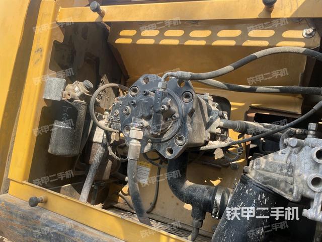 液壓泵斜45?左（大件艙室）