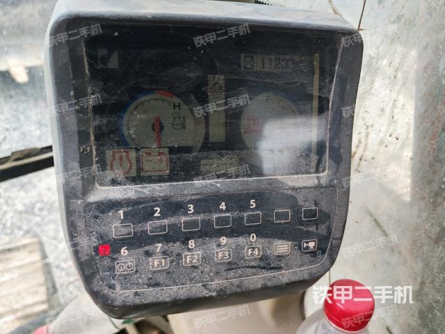 小時表(駕駛室部分) 小時表(駕駛室部分)