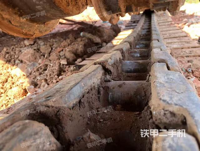 左驅(qū)動(dòng)輪(行走機(jī)構(gòu)) 左驅(qū)動(dòng)輪(行走機(jī)構(gòu))