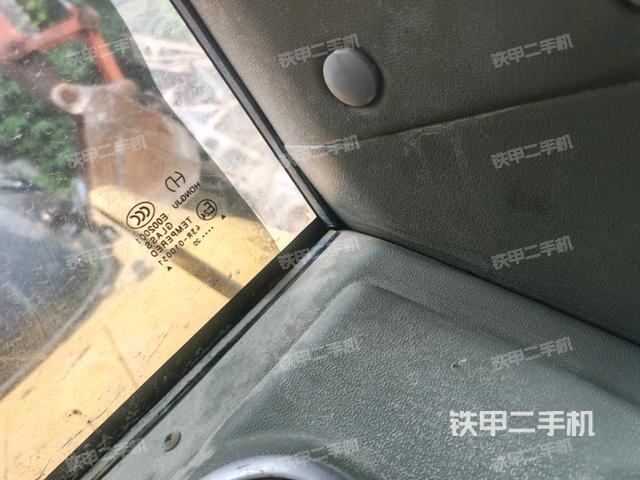 駕駛室左后45度(駕駛室部分) 駕駛室左后45度(駕駛室部分)