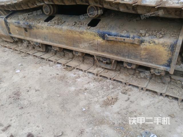 右側(cè)行走馬達蓋板(行走機構(gòu)) 右側(cè)行走馬達蓋板(行走機構(gòu))