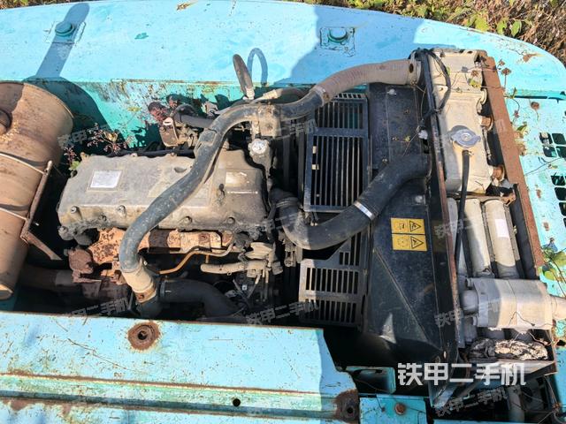 發(fā)動機整體俯視(整機外觀) 發(fā)動機整體俯視(整機外觀)