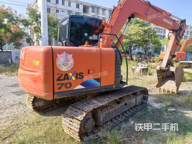 右后45(整機(jī)外觀) 右后45(整機(jī)外觀)