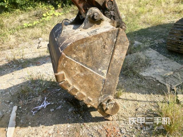 鏟斗45度(工作和回轉(zhuǎn)裝置) 鏟斗45度(工作和回轉(zhuǎn)裝置)