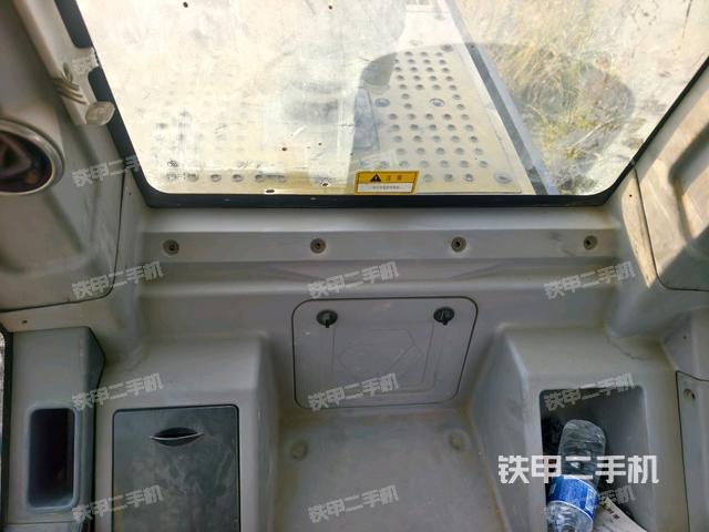 座椅后部(駕駛室部分) 座椅后部(駕駛室部分)