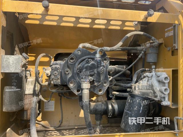 液壓泵斜45?右（大件艙室）