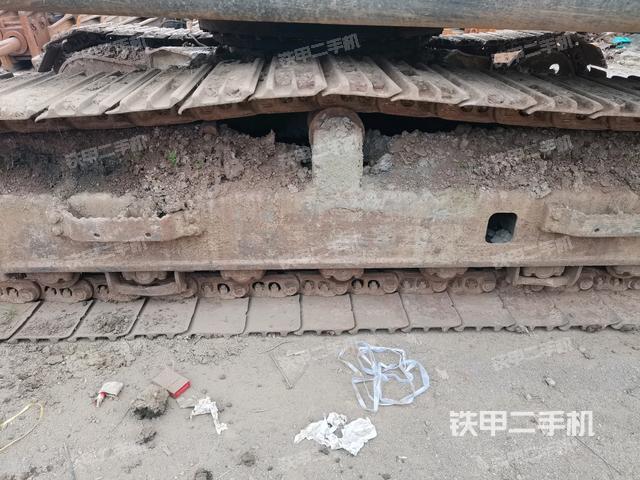 右側(cè)履帶整體(行走機構(gòu)) 右側(cè)履帶整體(行走機構(gòu))