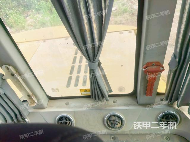 后窗玻璃角標(biāo)(駕駛室部分) 后窗玻璃角標(biāo)(駕駛室部分)