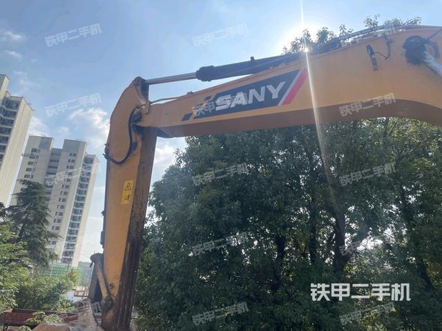 大臂根部?斜視（工作和回轉(zhuǎn)裝置）