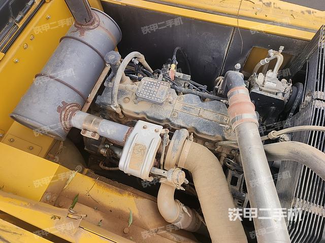 發(fā)動機(jī)整體俯視(整機(jī)外觀) 發(fā)動機(jī)整體俯視(整機(jī)外觀)