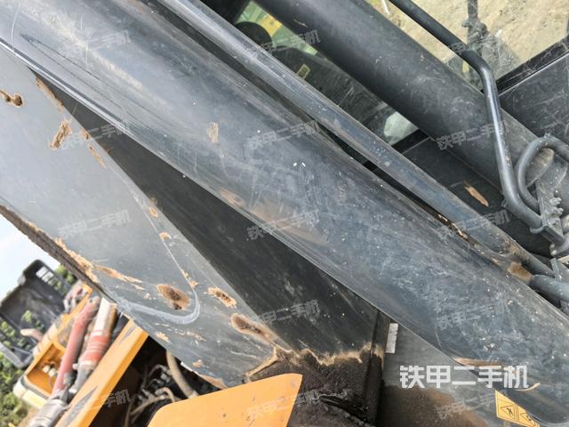 大臂根部 斜视(工作和回转装置) 大臂根部 斜视(工作和回转装置)
