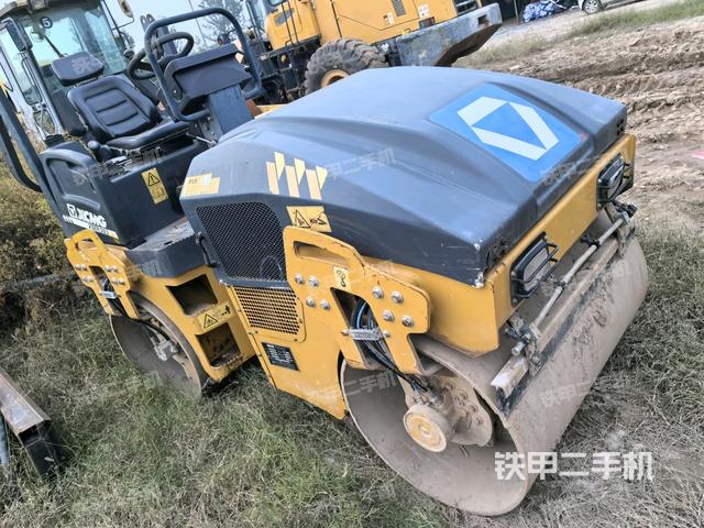 徐工XMR303压路机