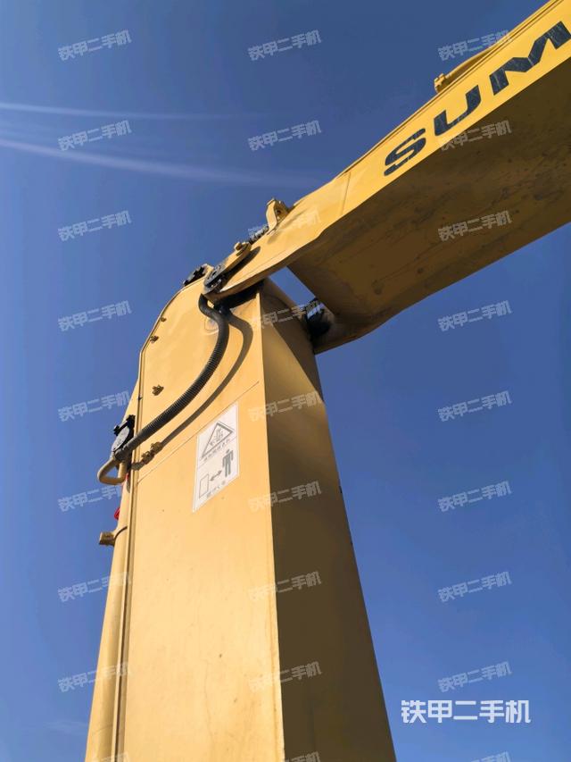 小臂整體左后(工作和回轉(zhuǎn)裝置) 小臂整體左后(工作和回轉(zhuǎn)裝置)