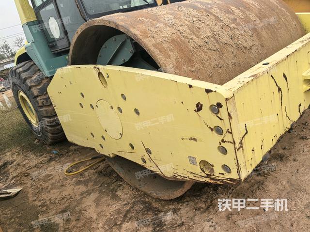 前车架正左侧(压路机前后车架) 前车架正左侧(压路机前后车架)