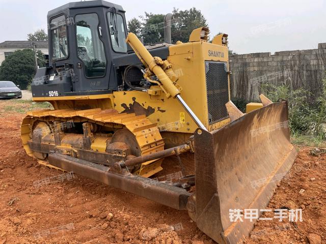 整机右后45°（设备外观及核心部件）