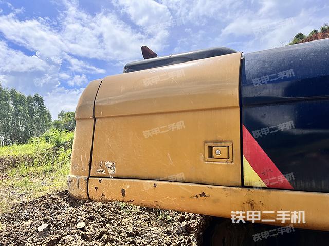 整機(jī)右后45°(整機(jī)外觀) 整機(jī)右后45°(整機(jī)外觀)