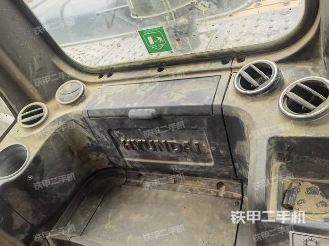 座椅后部(駕駛室部分) 座椅后部(駕駛室部分)