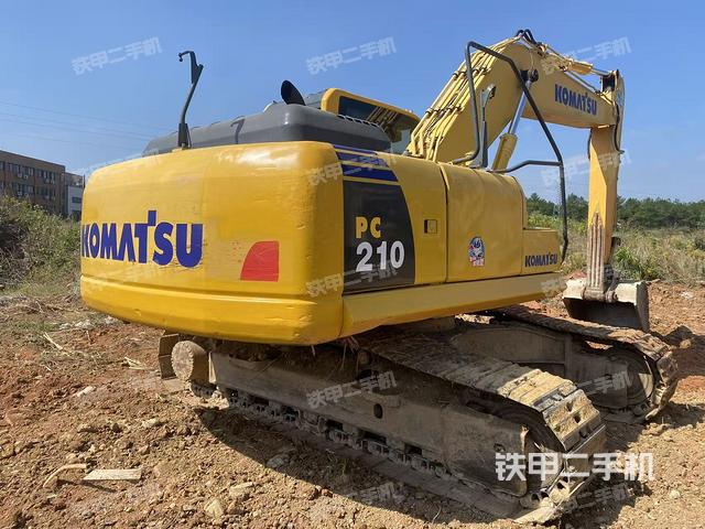 整機(jī)右后45°(整機(jī)外觀) 整機(jī)右后45°(整機(jī)外觀)