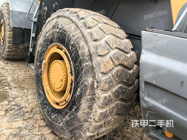 右后轮(行走机构) 右后轮(行走机构)
