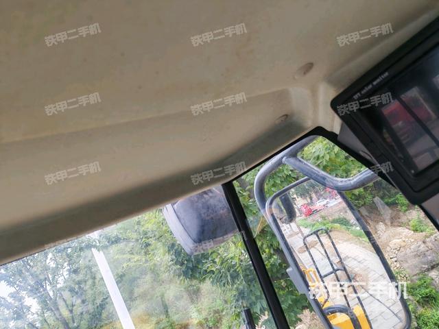 操作桿  檔位(駕駛室部分) 操作桿  檔位(駕駛室部分)