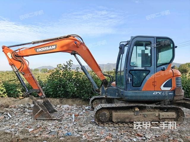 斗山DX55-9C挖掘機(jī)