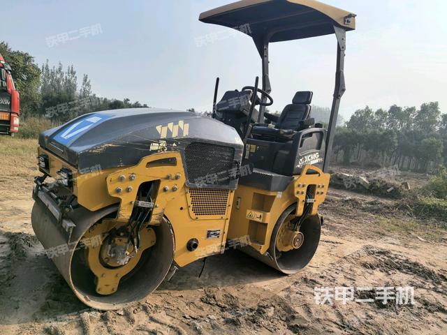 徐工XMR303压路机