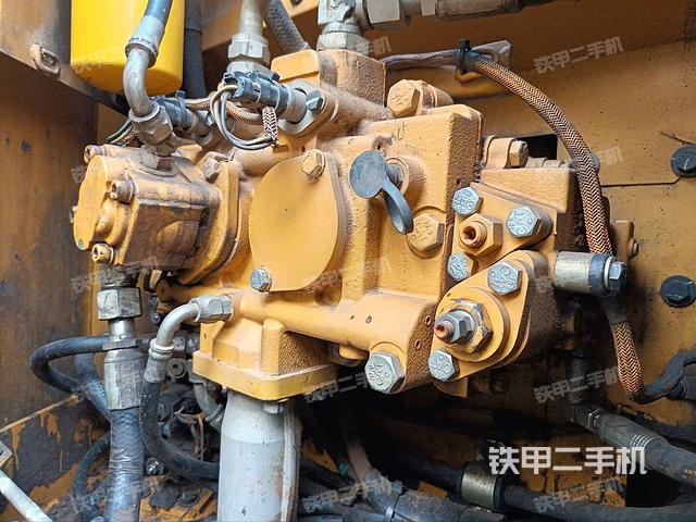 液壓泵室(大件艙室) 液壓泵室(大件艙室)