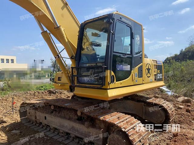 小松PC210-8M0挖掘機(jī)