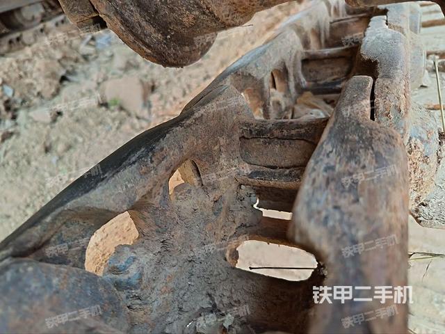 右側(cè)行走馬達(dá)蓋板(行走機(jī)構(gòu)) 右側(cè)行走馬達(dá)蓋板(行走機(jī)構(gòu))