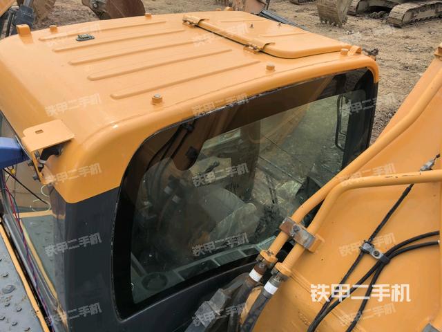 駕駛室頂部俯視(上車部件) 駕駛室頂部俯視(上車部件)
