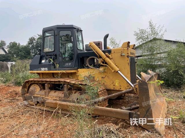 右前45°（推土机整车外观）