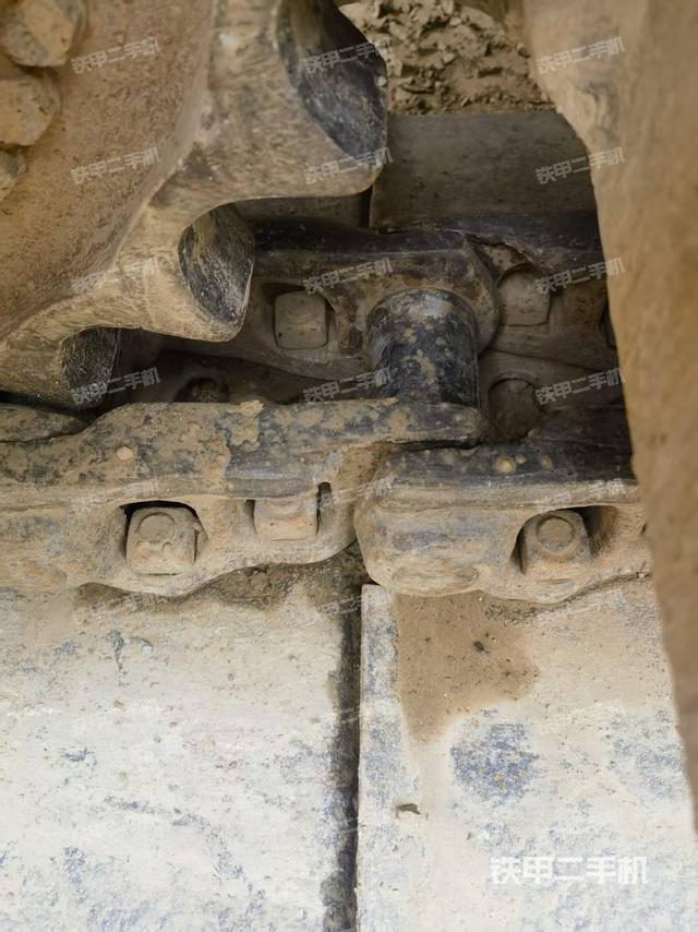 右導向輪(行走機構) 右導向輪(行走機構)
