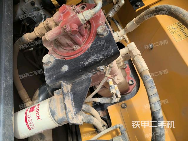 液壓泵斜45?左(大件艙室) 液壓泵斜45?左(大件艙室)
