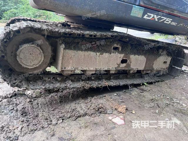 左側(cè)履帶整體?(行走機構(gòu)) 左側(cè)履帶整體?(行走機構(gòu))