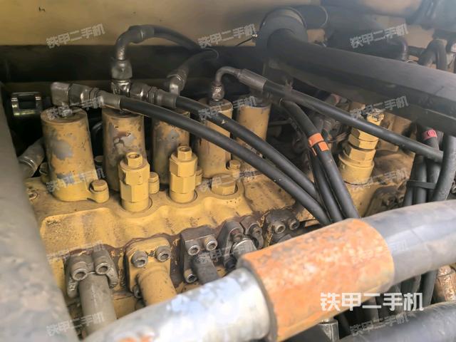 駕駛室頂部俯視(上車部件) 駕駛室頂部俯視(上車部件)