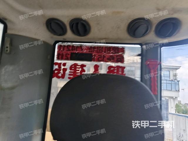 后窗玻璃角标(驾驶室部分) 后窗玻璃角标(驾驶室部分)