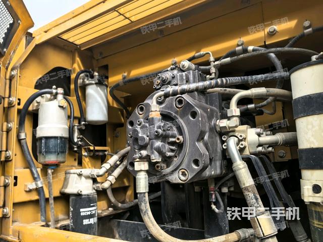 液壓泵室(大件艙室) 液壓泵室(大件艙室)