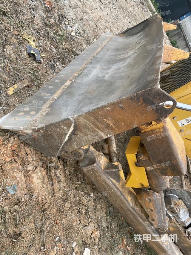 推土铲右后（推土机底盘及工作装置）