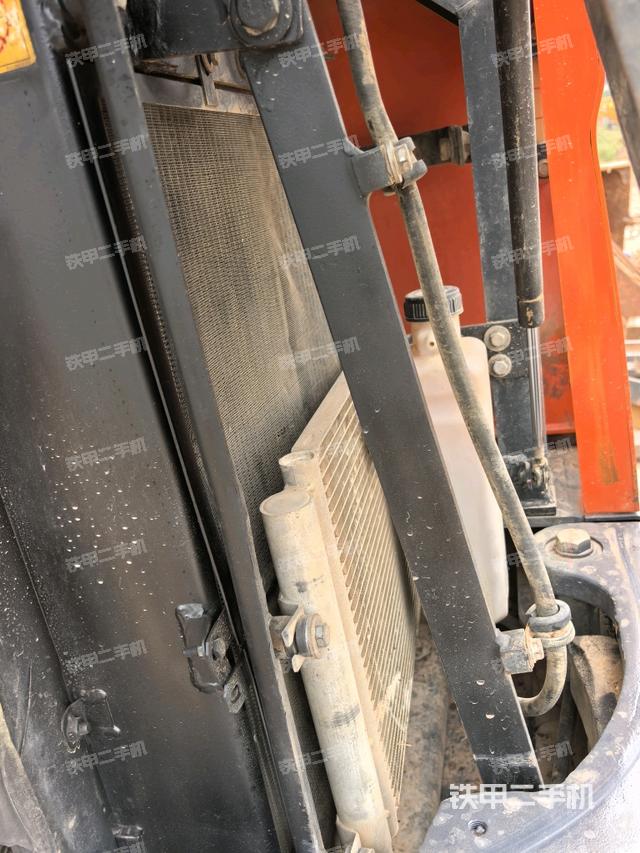 散熱器室(大件艙室) 散熱器室(大件艙室)