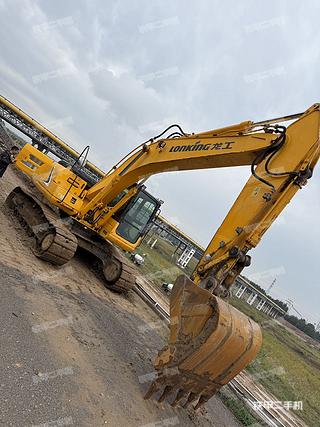 龍工CDM6220挖掘機(jī)
