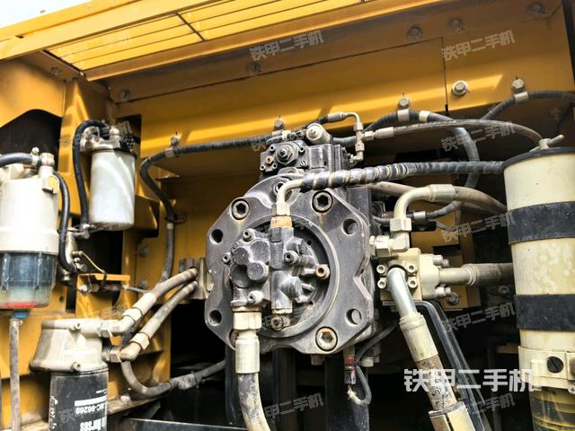 液壓泵斜45?左(大件艙室) 液壓泵斜45?左(大件艙室)