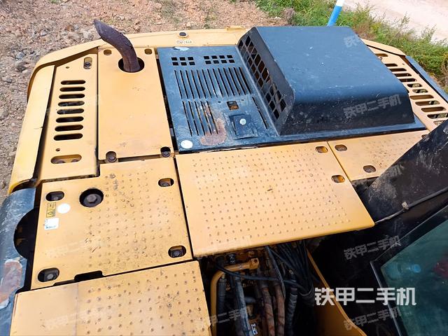 氣門(mén)室蓋螺絲特寫(xiě)(上車(chē)部件) 氣門(mén)室蓋螺絲特寫(xiě)(上車(chē)部件)