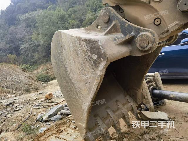 大臂整體?右側(工作和回轉裝置) 大臂整體?右側(工作和回轉裝置)