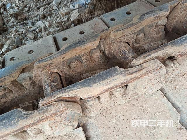 左側(cè)行走馬達(dá)蓋板(行走機(jī)構(gòu)) 左側(cè)行走馬達(dá)蓋板(行走機(jī)構(gòu))